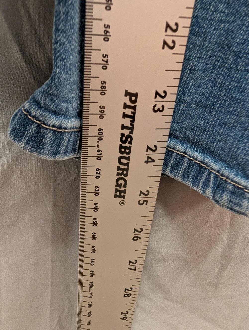 Torrid Jeans Womens 22R Plus Size Blue Distressed Ripped Light Wash Denim - Picture 9 of 16